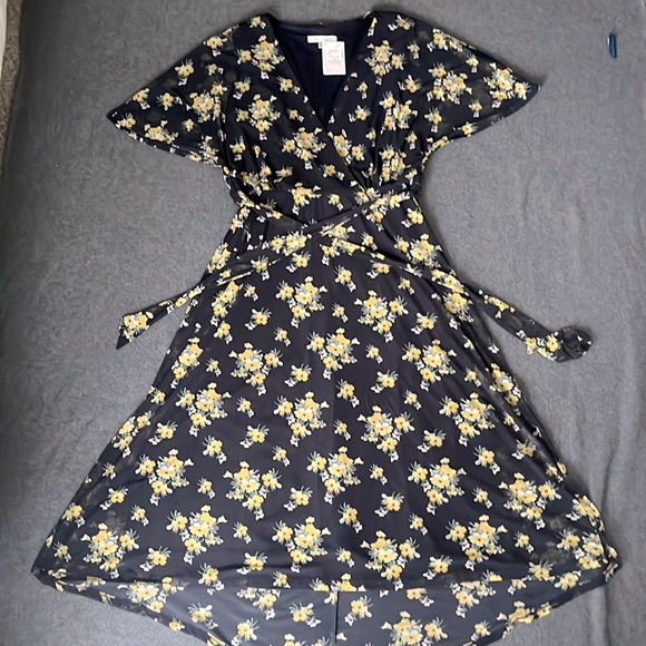 Sandra Darren Dresses & Skirts - BRAND NEW Navy Blue and Yellow Flowers Semi-Formal Knee Length Dress